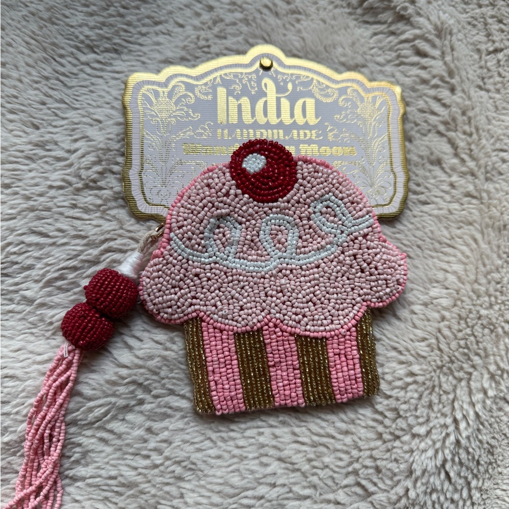 Beaded Viral Cupcake Keychain Pouch with Zip Closure